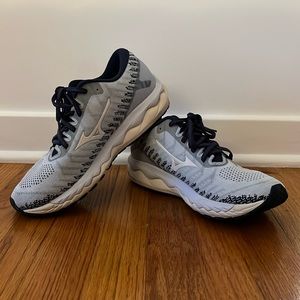 Mizuno WaveKnit Sneakers